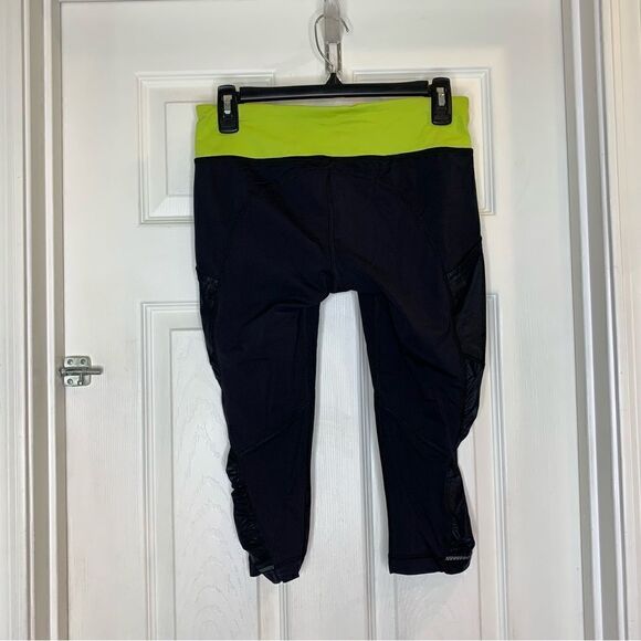 Lululemon Reflective Cropped Leggings with Pockets Size 6 - Picture 3 of 8